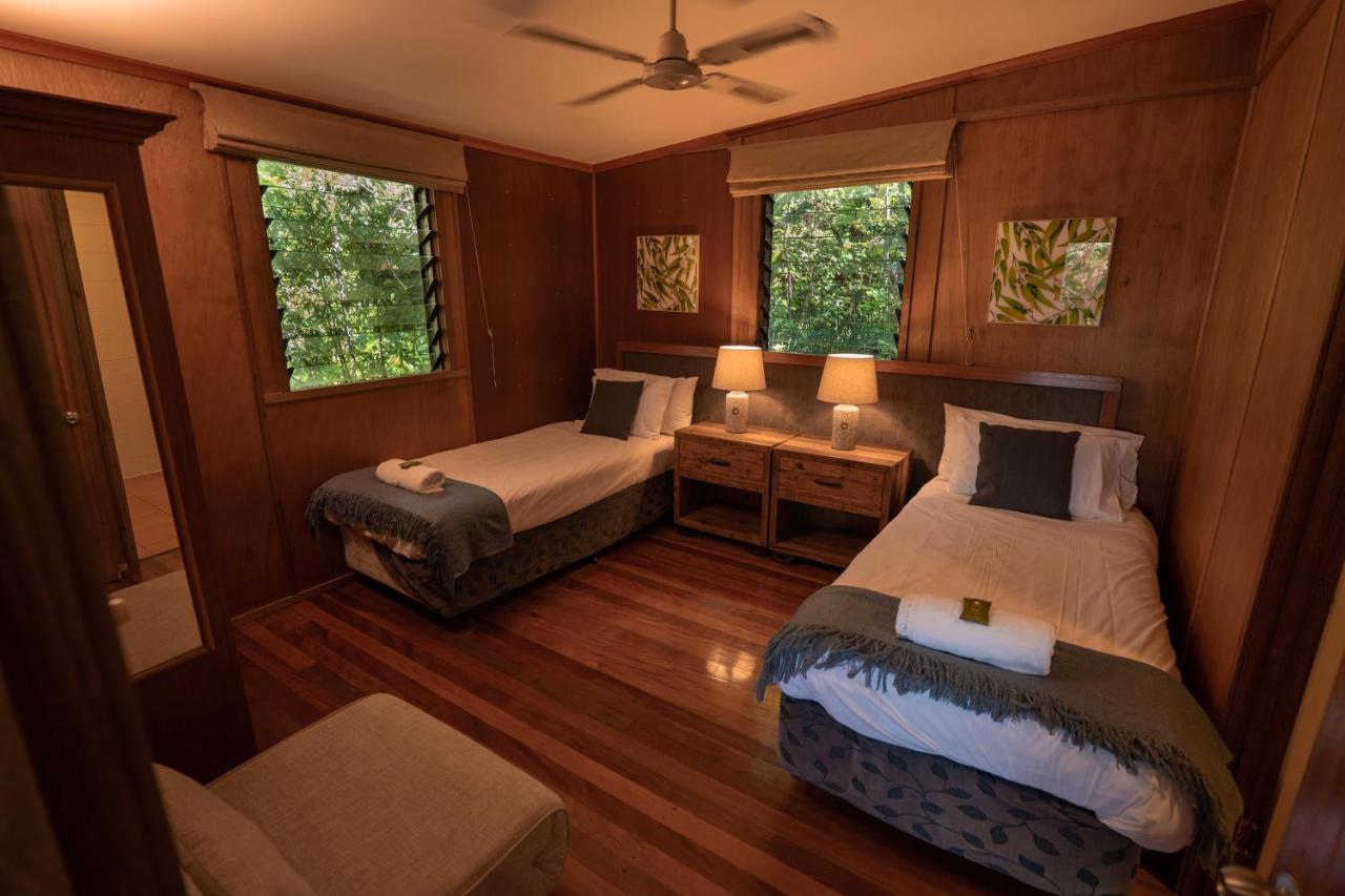 Whispering Valley Cottage Retreat Maleny Bagian luar foto