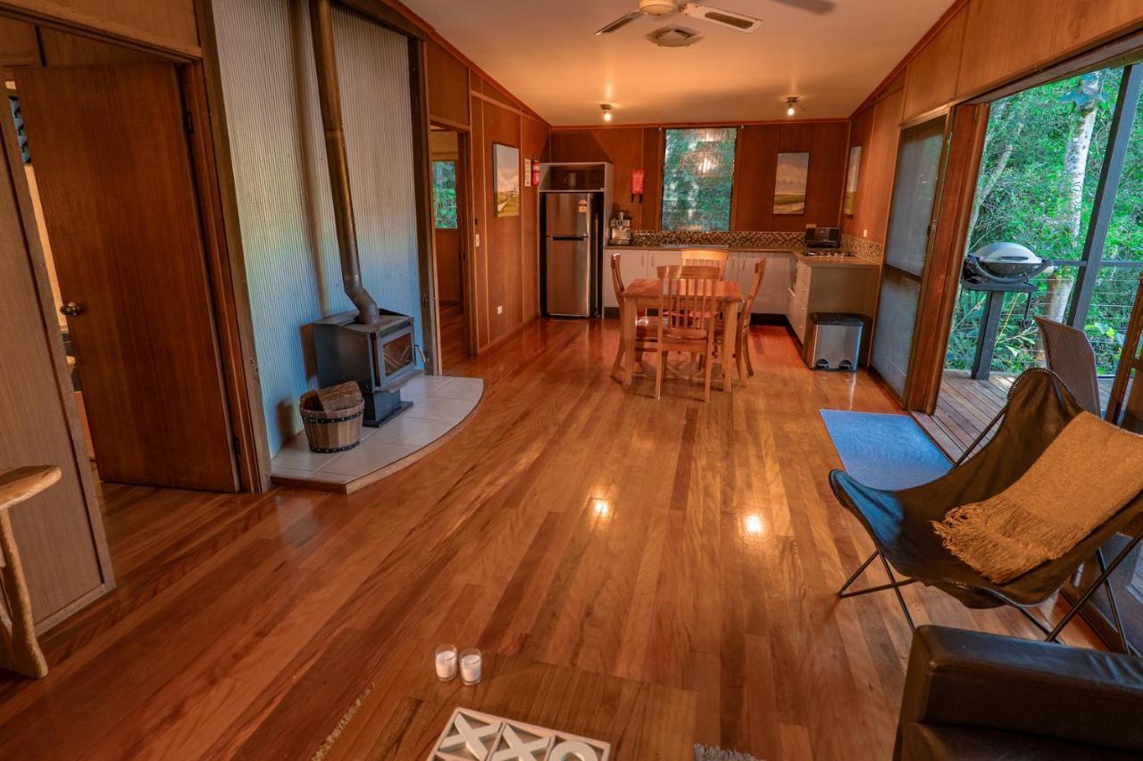 Whispering Valley Cottage Retreat Maleny Bagian luar foto