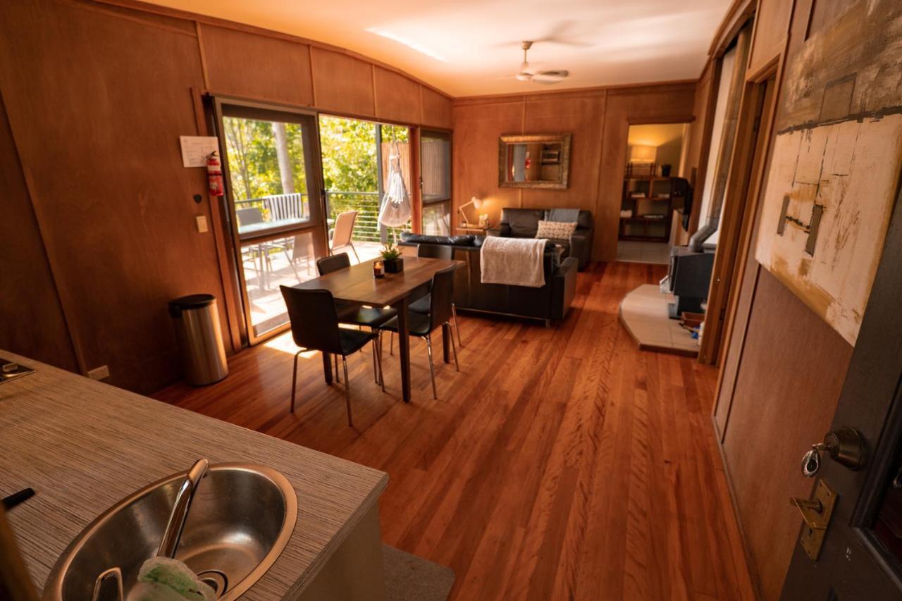 Whispering Valley Cottage Retreat Maleny Bagian luar foto